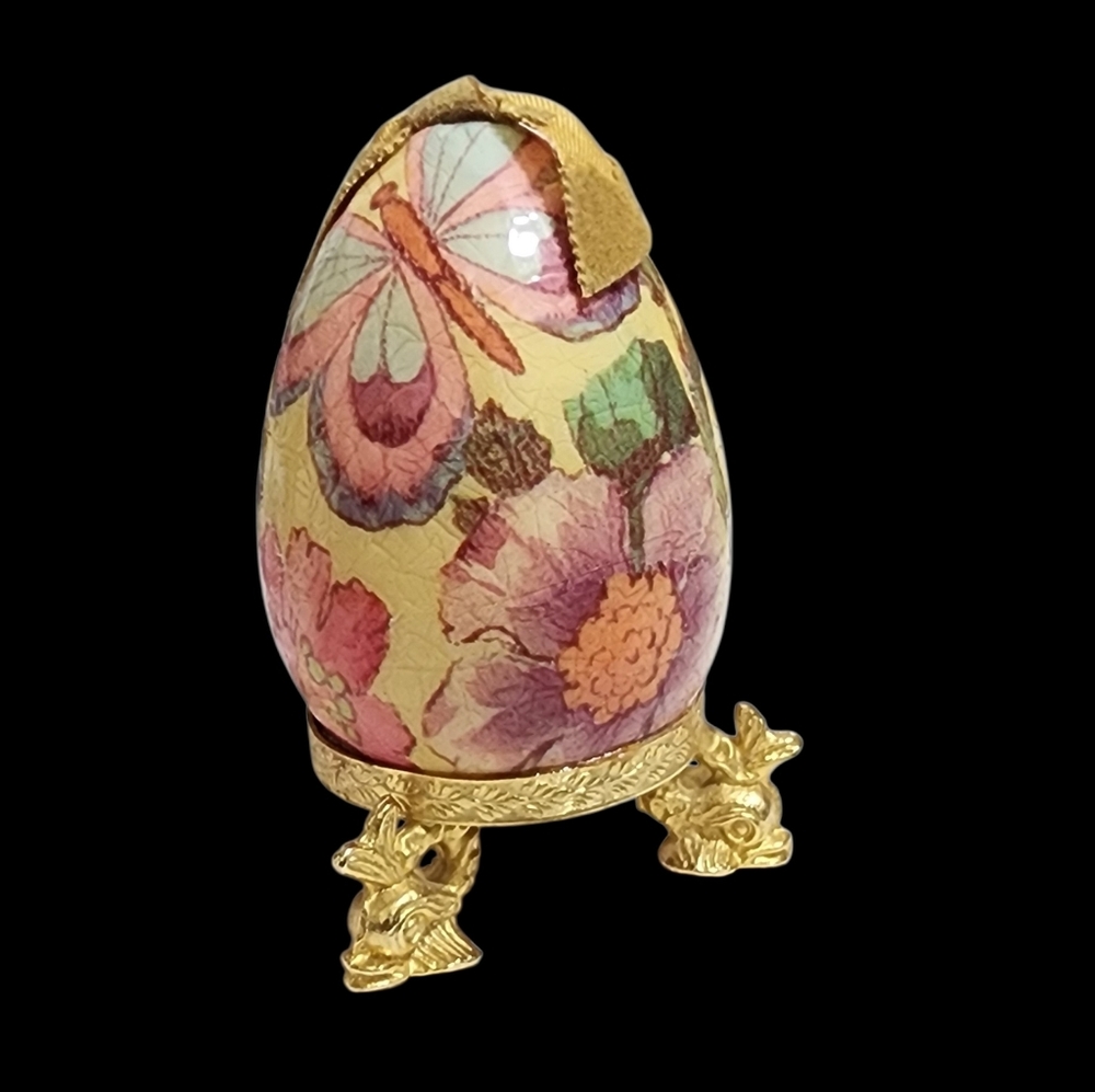 COLLECTION  Barry patch papermache flora egg on metal legs made in Italy 1977